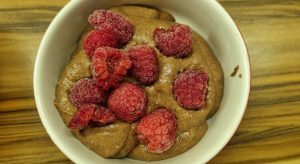 Ekstra proteinski mousse iz črnega fižola